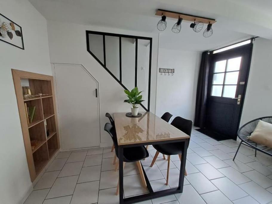 La Lillebonnaise Meuble Au Coeur De Lillebonne Villa Eksteriør billede
