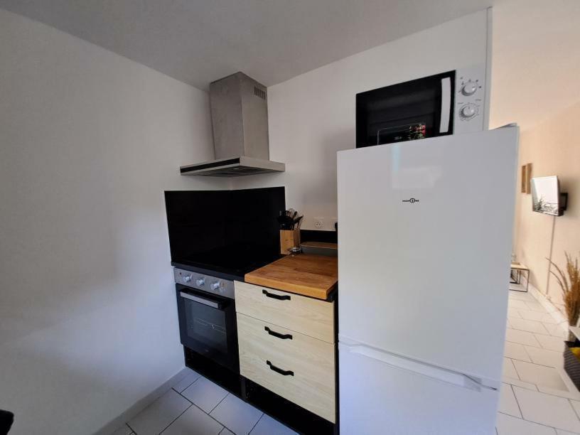 La Lillebonnaise Meuble Au Coeur De Lillebonne Villa Eksteriør billede